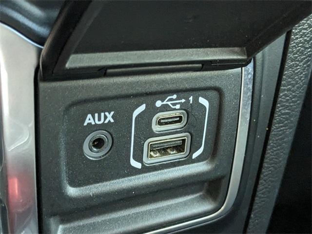 Photo of 2023 Silver Zynith Clearcoat Jeep Gladiator