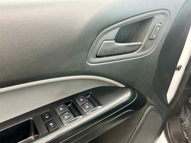 Photo of 2022 Summit White Chevrolet Colorado