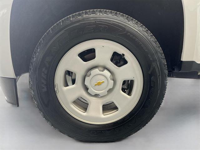 Photo of 2022 Summit White Chevrolet Colorado