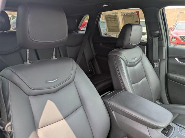 Photo of 2022 Crystal White Tricoat Cadillac XT5