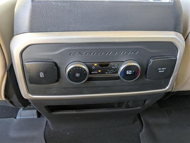 Photo of 2024 Iconic Silver Metallic Ford Expedition