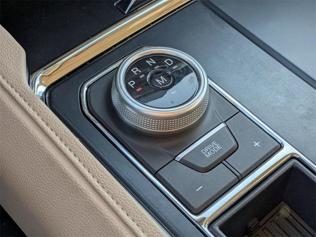 Photo of 2024 Iconic Silver Metallic Ford Expedition