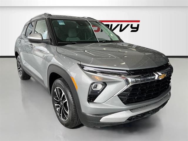 Photo of 2025 Sterling Gray Metallic Chevrolet Trailblazer