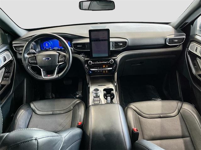 Photo of 2023 Agate Black Metallic Ford Explorer
