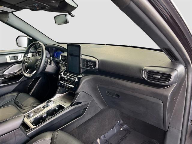 Photo of 2023 Agate Black Metallic Ford Explorer