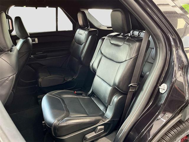 Photo of 2023 Agate Black Metallic Ford Explorer