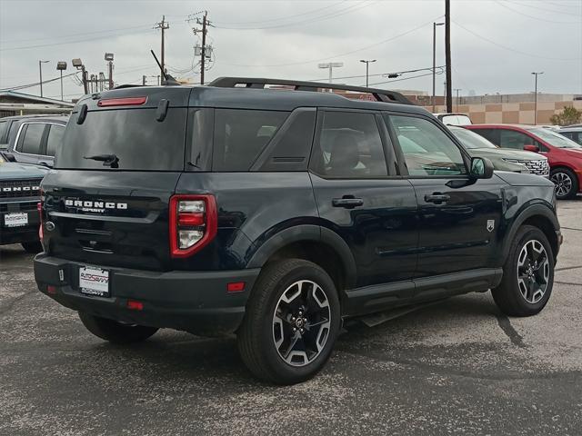 Photo of 2023 Blue Metallic Ford Bronco Sport