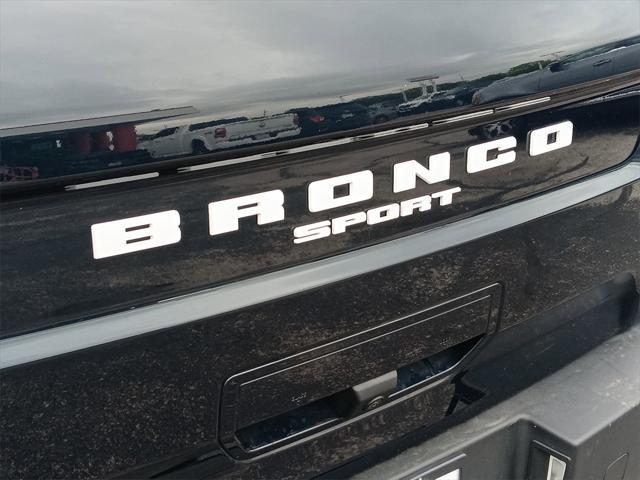Photo of 2023 Blue Metallic Ford Bronco Sport