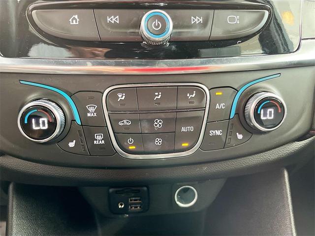 Photo of 2023 Mosaic Black Metallic Chevrolet Traverse