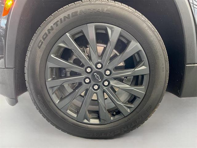 Photo of 2023 Mosaic Black Metallic Chevrolet Traverse