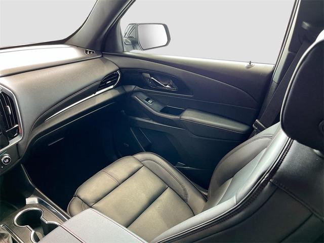 Photo of 2023 Mosaic Black Metallic Chevrolet Traverse