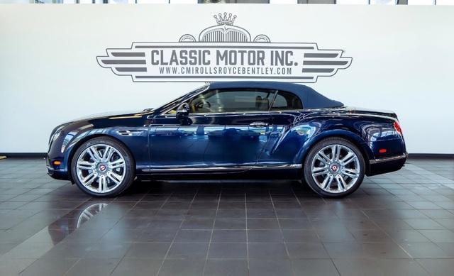 Photo of 2016 Dark Sapphire Bentley Continental GT