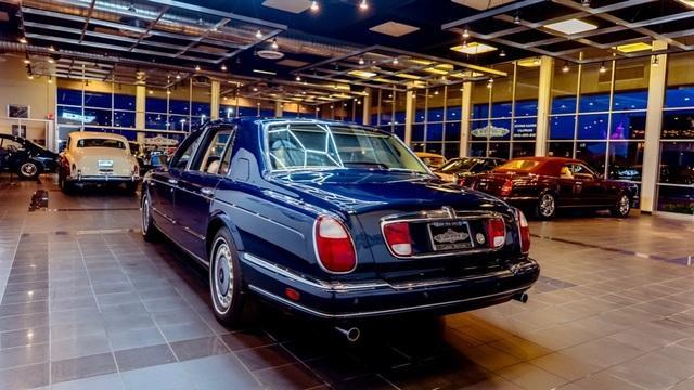 Photo of 2001 Dark Sapphire Rolls-Royce Park Ward