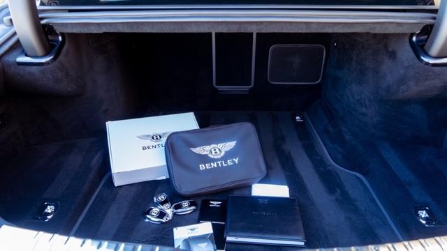Photo of 2021 Onyx Black Bentley Flying Spur