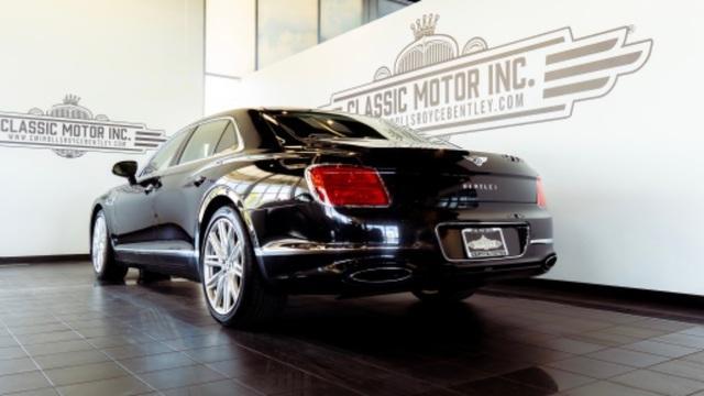 Photo of 2021 Onyx Black Bentley Flying Spur