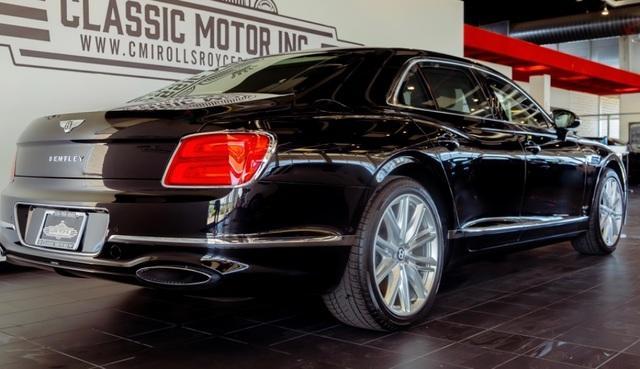 Photo of 2021 Onyx Black Bentley Flying Spur