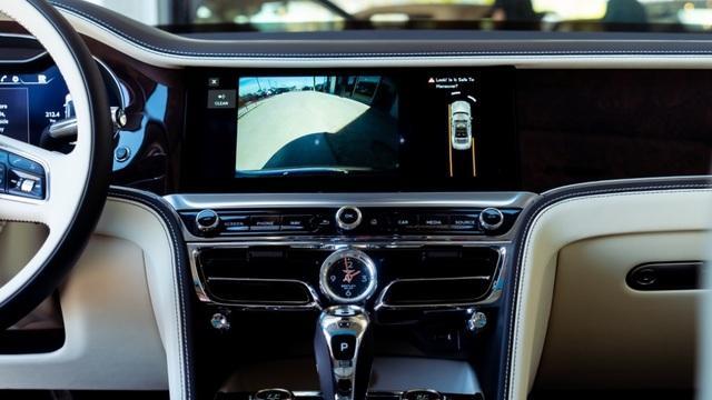 Photo of 2021 Onyx Black Bentley Flying Spur