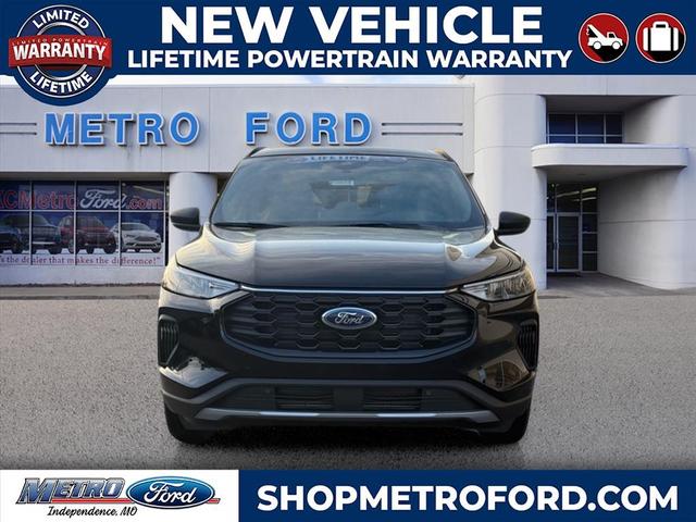 Photo of 2025 Agate Black Metallic Ford Escape