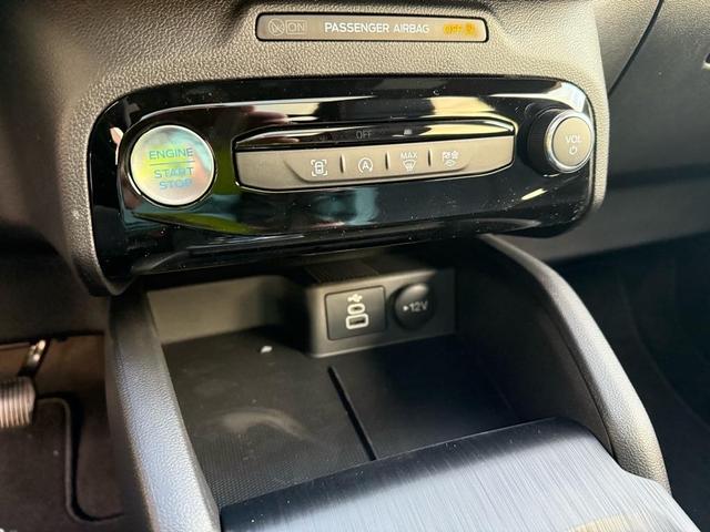Photo of 2025 Agate Black Metallic Ford Escape