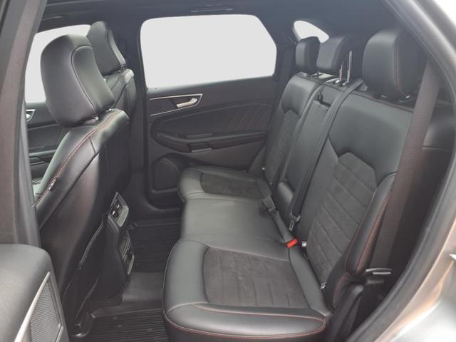 Photo of 2020 Silver Metallic Ford Edge