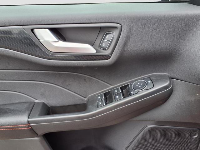 Photo of 2023 Rapid Red Metallic Tinted Clearcoat Ford Escape