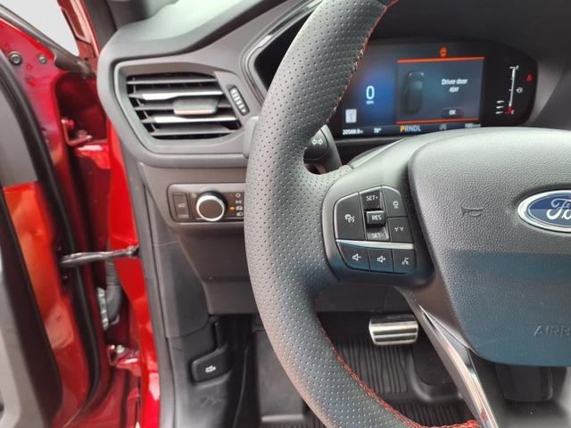 Photo of 2023 Rapid Red Metallic Tinted Clearcoat Ford Escape