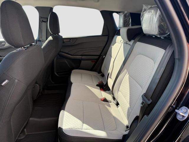 Photo of 2025 Agate Black Metallic Ford Escape