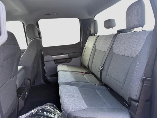 Photo of 2025 Oxford White Ford F-350