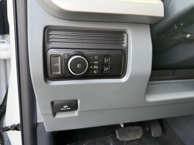 Photo of 2025 Oxford White Ford F-350