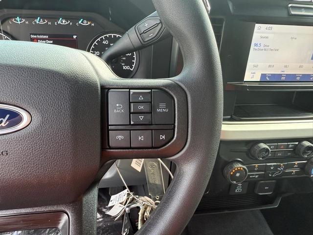 Photo of 2025 Oxford White Ford F-350