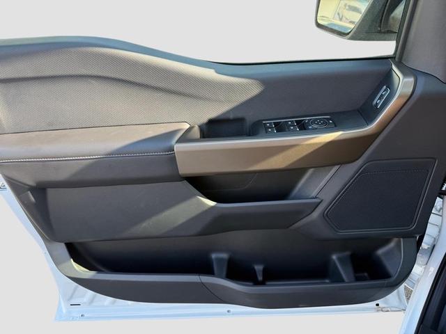 Photo of 2025 Oxford White Ford F-150