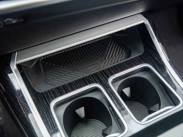 Photo of 2024 Brooklyn Grey Metallic BMW 760