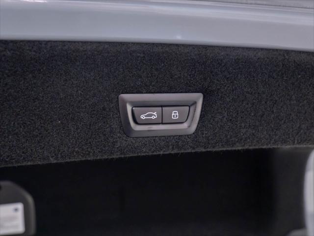 Photo of 2024 Brooklyn Grey Metallic BMW 760