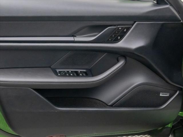Photo of 2023 Mamba Green Metallic Porsche Taycan