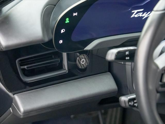 Photo of 2023 Mamba Green Metallic Porsche Taycan