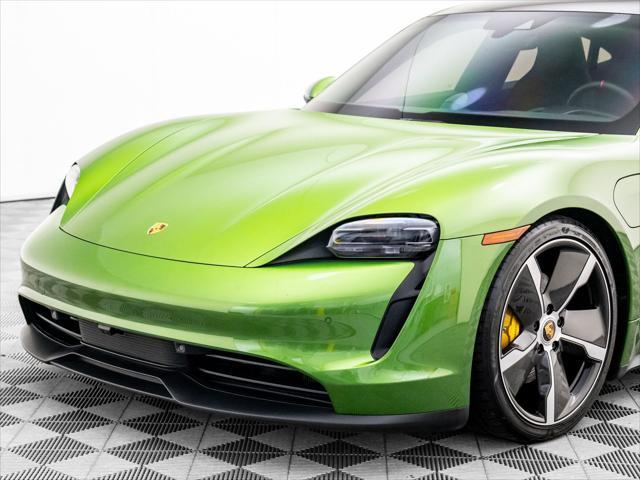 Photo of 2023 Mamba Green Metallic Porsche Taycan