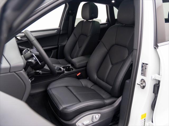 Photo of 2025 White Porsche Macan