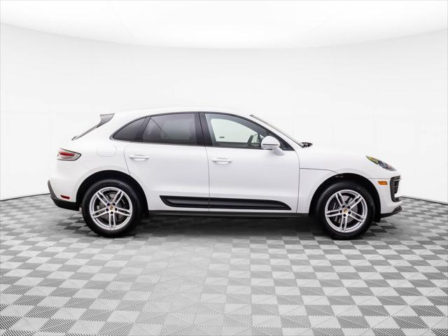 Photo of 2025 White Porsche Macan