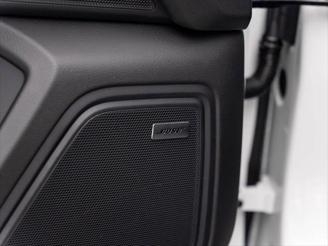 Photo of 2025 White Porsche Macan