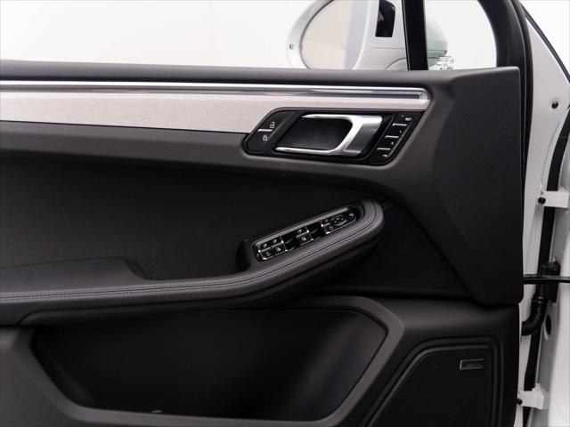 Photo of 2025 White Porsche Macan