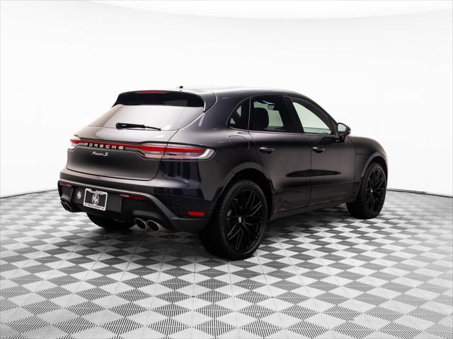 Photo of 2022 Black Porsche Macan