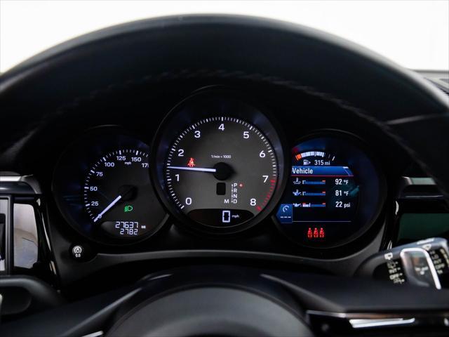 Photo of 2022 Black Porsche Macan