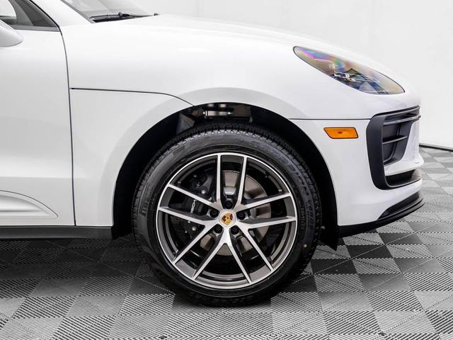 Photo of 2025 White Porsche Macan