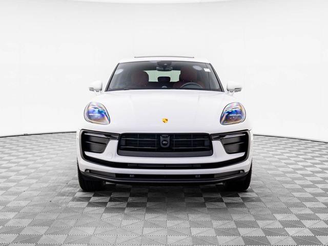Photo of 2025 White Porsche Macan