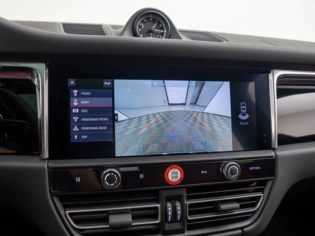 Photo of 2025 White Porsche Macan