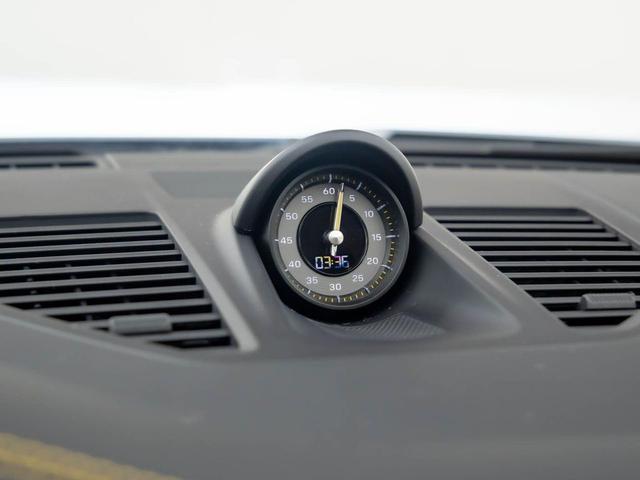 Photo of 2023 Arctic Grey Porsche 911