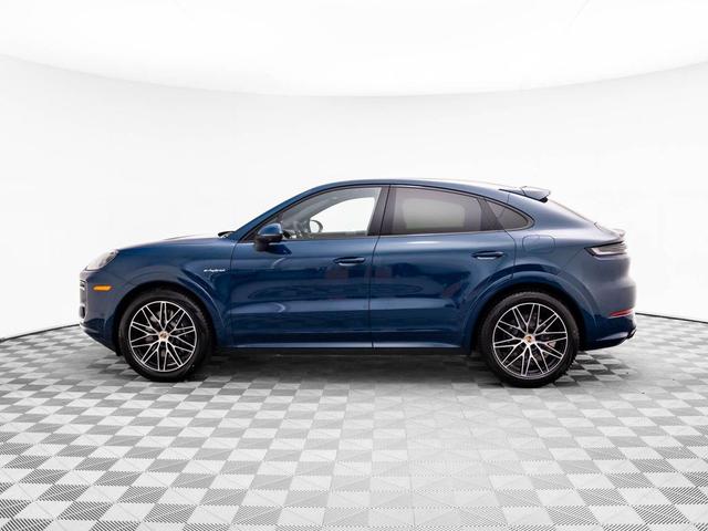 Photo of 2025 Montego Blue Metallic Porsche Cayenne