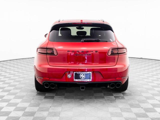 Photo of 2017 Carmine Red Porsche Macan