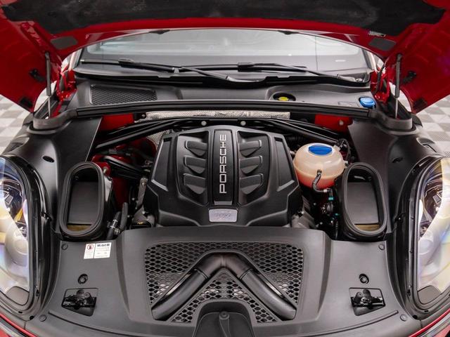 Photo of 2017 Carmine Red Porsche Macan
