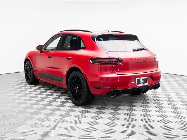 Photo of 2017 Carmine Red Porsche Macan